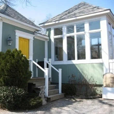 Image 2 - 216 Upper Seven Ponds Road, Water Mill, Suffolk County, NY 11976, USA - House for rent