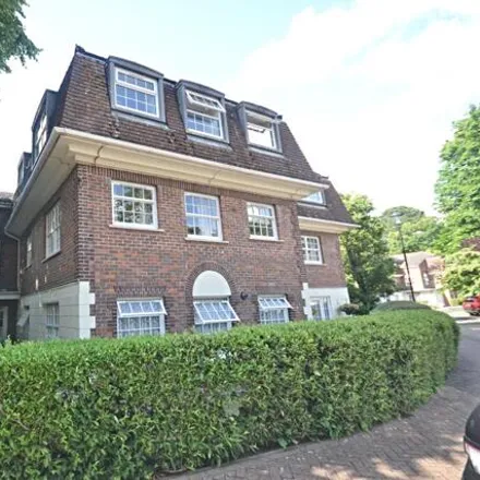 Buy this 2 bed apartment on unnamed road in Horsham, RH12 2TA