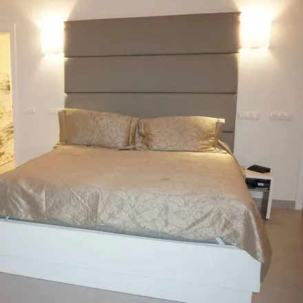Rent this 5 bed house on Novo Banco - Quarteira in Rua Vasco da Gama 75, 8125-182 Quarteira
