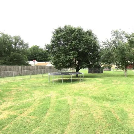 Image 5 - 117 Bunker Hill St, Comanche, Texas, 76442 - House for sale