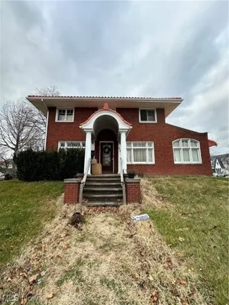 Buy this 4 bed house on 632 Osborne Avenue in Lorain, OH 44052