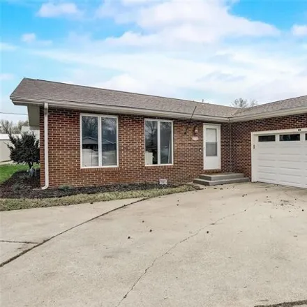 Buy this 3 bed house on 1045 Saint Clair Street in Carlyle, IL 62231