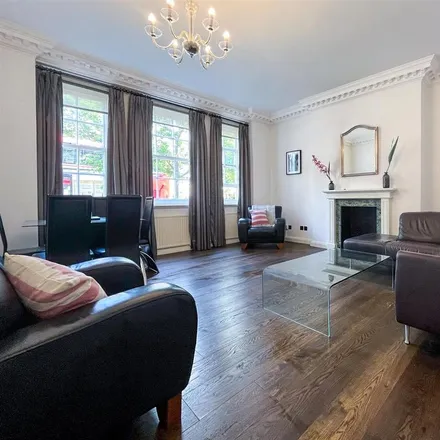Rent this 3 bed apartment on Hanover Gate Mansions in Park Road, London