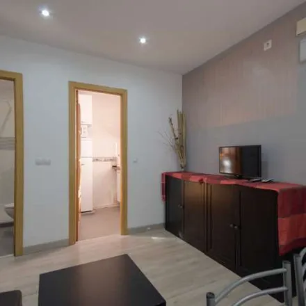 Image 8 - Calle de Bustos, 2, 28038 Madrid, Spain - Apartment for rent