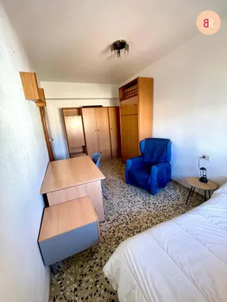 Rent this 5 bed room on Farmacia Marco Beltrán C.B in Avenida Alcora, 12006 Castelló de la Plana