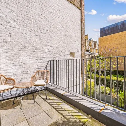 Image 2 - Forbes House, 10 Halkin Street, London, SW1X 7DR, United Kingdom - Townhouse for rent