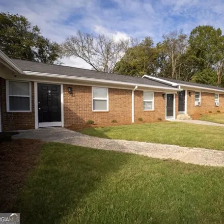 Rent this 2 bed apartment on 237 East 13th Street in Rome, GA 30161