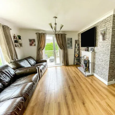 Image 2 - Bryn Marl, Llandudno Junction, LL31 9BZ, United Kingdom - House for sale