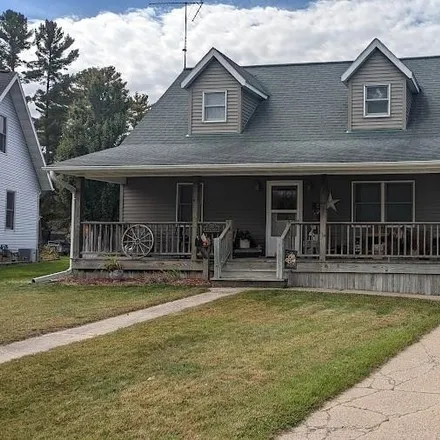 Buy this 3 bed house on 735 North Park Street in Reedsburg, WI 53959