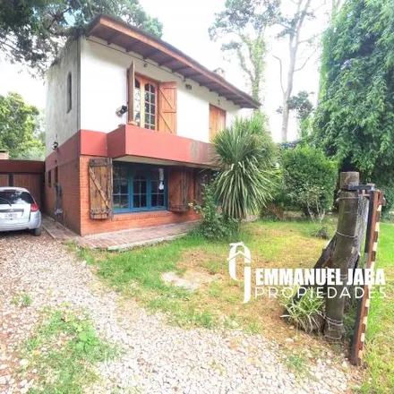 Buy this studio house on Bosque de Peralta Ramos in José Ignacio Thames, Alfar