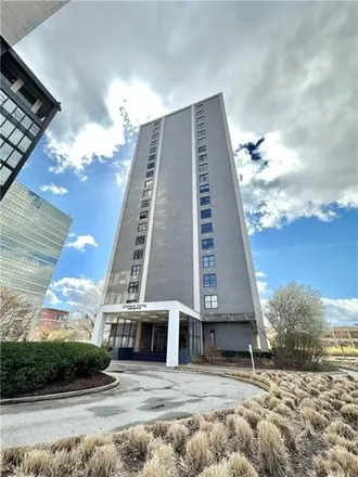Image 1 - Chatham Tower Condominium, Fifth Avenue, Pittsburgh, PA 15262, USA - Condo for sale