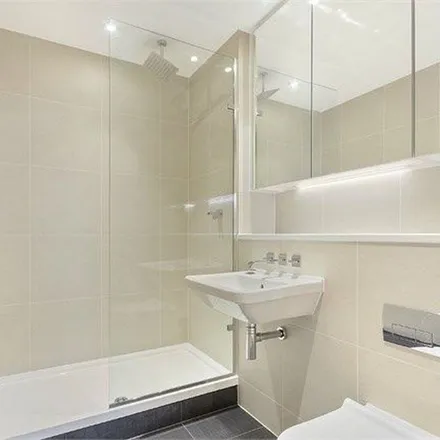 Image 9 - Waterhouse Apartments, 3 Saffron Square, London, CR0 2FR, United Kingdom - Apartment for rent