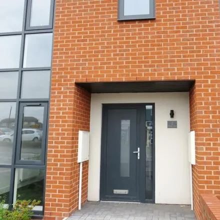 Rent this 3 bed townhouse on Railway Station in Station Road, Ellesmere Port