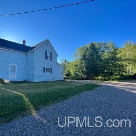 Image 2 - Iron Ore Heritage Trail, Ishpeming, Marquette County, MI 49849, USA - House for sale
