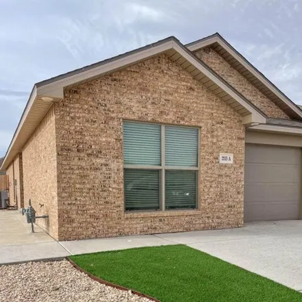Image 1 - 2279 North Texas Avenue, Lubbock, TX 79403, USA - House for rent