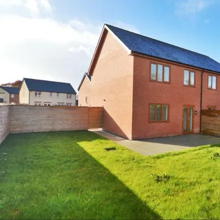 Buy this 3 bed duplex on A483 in Llanddewi Ystradenny, LD1 6SF