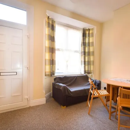 Rent this 3 bed townhouse on 24 Kingston Road in Coventry, CV5 6LN