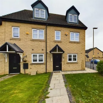 Image 1 - Water Meadow Drive, Denholme, BD13 4FA, United Kingdom - Townhouse for sale
