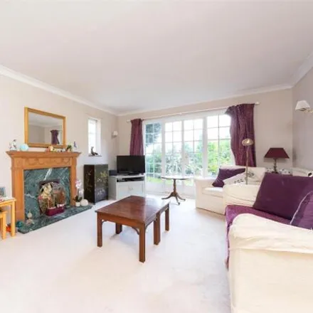 Image 3 - Branksome Close, Camberley, GU15 2AH, United Kingdom - House for sale