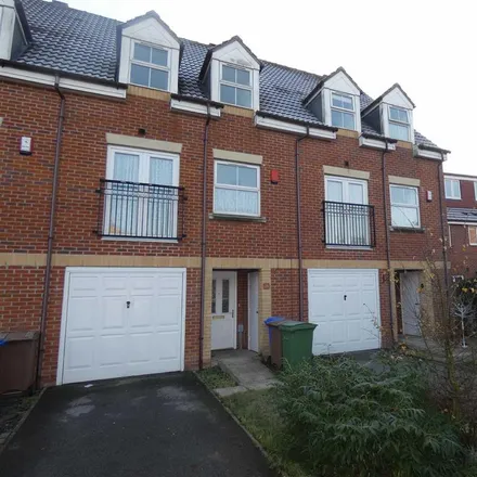 Rent this 4 bed townhouse on Willow Drive in Brough, HU15 1TR