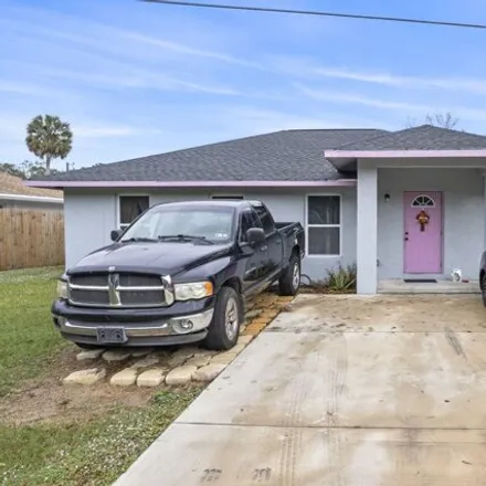 Buy this 3 bed house on 1667 Southwest 11th Street in Okeechobee, Okeechobee County