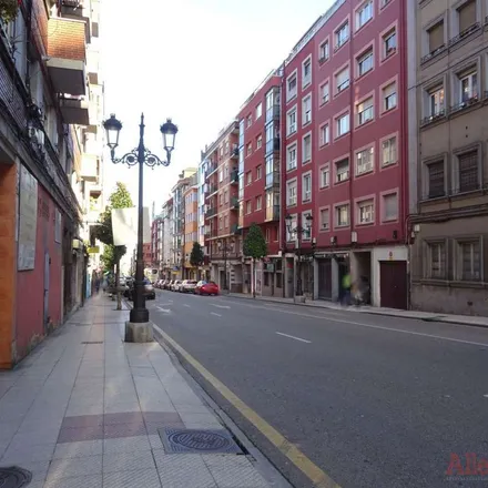 Rent this 3 bed apartment on Depósitos de agua in Calle Latores, 33006 Oviedo