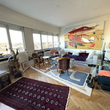 Rent this 2 bed apartment on Avenue Émile de Béco - Émile de Bécolaan 29 in 1050 Ixelles - Elsene, Belgium