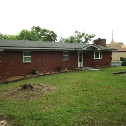 Buy this 3 bed house on 277 North 3rd Street in Heber Springs, AR 72543