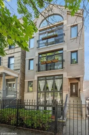 Buy this 2 bed condo on 3144 North Kenmore Avenue in Chicago, IL 60657
