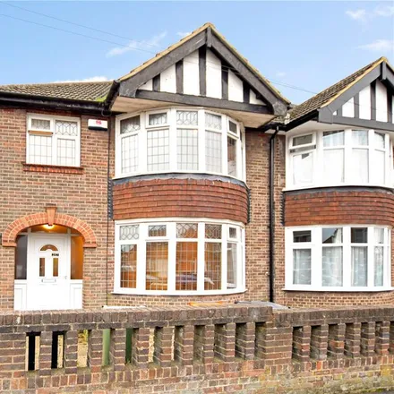 Rent this 3 bed duplex on Borough Road in Dunstable, LU5 4DA