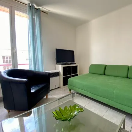 Image 4 - 15 Rue Auguste Payant, 69007 Lyon, France - Apartment for rent