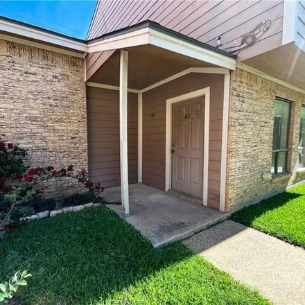 Buy this 3 bed condo on Candlelight Village in Boonville, Bryan