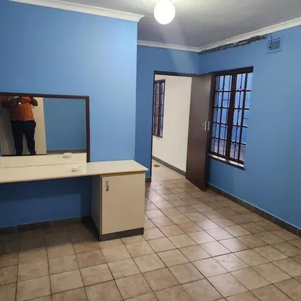 Rent this 3 bed apartment on Dunnottar Avenue in Sydenham, Durban