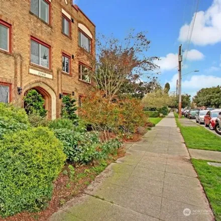 Buy this 1 bed condo on 2203 Yale Avenue East in Seattle, WA 98102