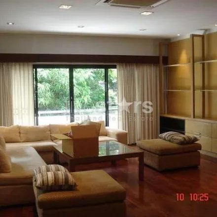 Rent this 4 bed apartment on 170/20 in Soi Naradhiwas Rajanagarindra 7, Suan Phlu