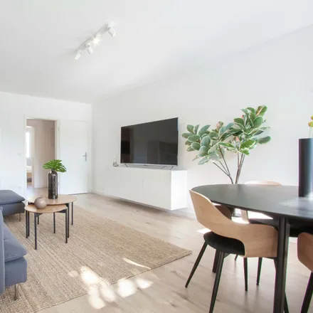 Rent this 2 bed apartment on Arnold-Schönberg-Straße 5 in 40593 Dusseldorf, Germany
