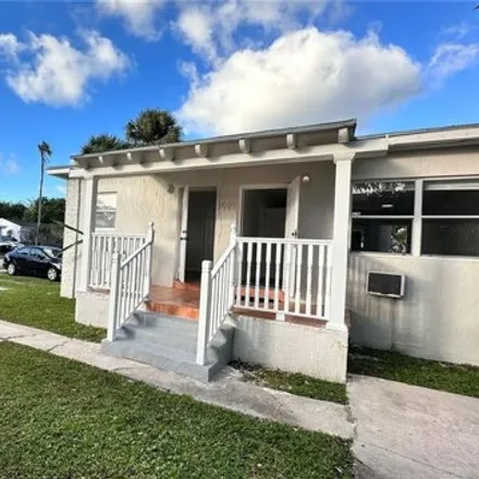 Image 3 - 1523 Northeast 110th Terrace, Courtly Manor, Miami-Dade County, FL 33161, USA - House for rent