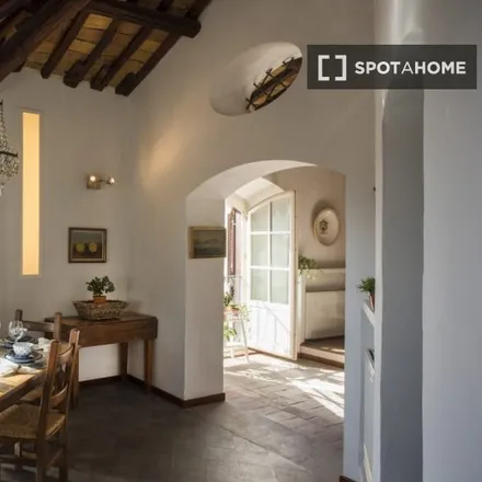 Rent this 2 bed apartment on DA MASSI in Via della Scala, 34