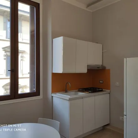 Image 4 - Via Fiume 12, 50123 Florence FI, Italy - Apartment for rent
