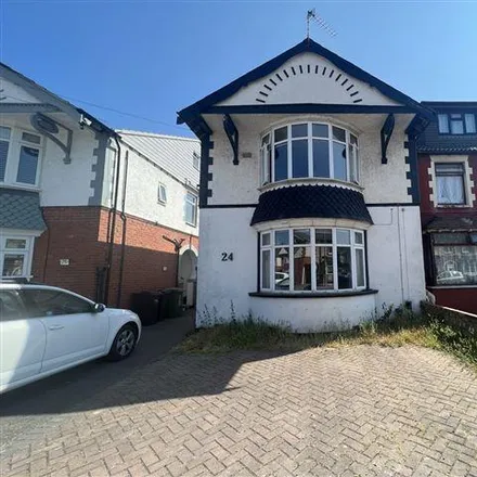 Rent this 3 bed house on Chatsworth Avenue in Portsmouth, PO6 2UQ