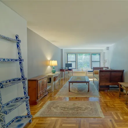 Buy this 1 bed condo on 123-40 83rd Avenue in New York, NY 11415