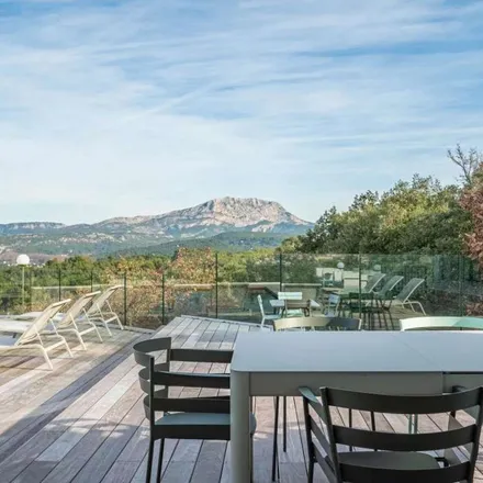 Rent this 6 bed apartment on 20 bis Avenue Alfred Capus in 13090 Aix-en-Provence, France