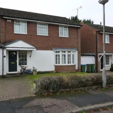 Rent this 3 bed house on Beech Close in Buckingham, MK18 1PG