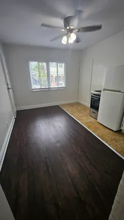 Rent this studio apartment on 527 N Alexandria Ave