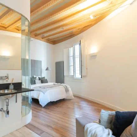 Image 1 - Soruka, Sant Jaume Square, 2, 08002 Barcelona, Spain - Room for rent