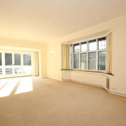 Rent this 4 bed apartment on Golf Club Road in Mayford, GU22 0LU