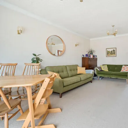 Image 2 - 68 Vicarage Drive, Kendal, Cumbria, La9 5az - House for sale