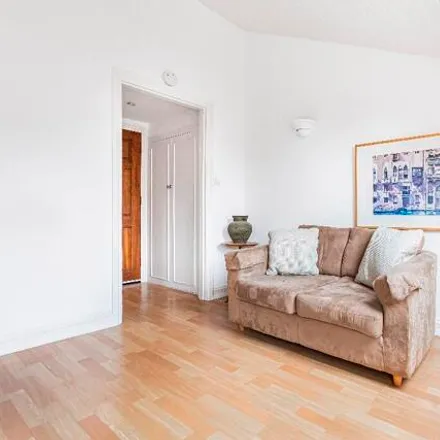 Image 2 - Stourhead House, Moreton Street, London, SW1V 2QP, United Kingdom - Apartment for sale