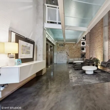 Image 2 - 1810-1822 West Grace Street, Chicago, IL 60618, USA - Condo for sale