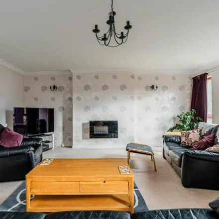 Image 3 - 21 Beechmount Park, City of Edinburgh, EH12 5YT, United Kingdom - Townhouse for sale